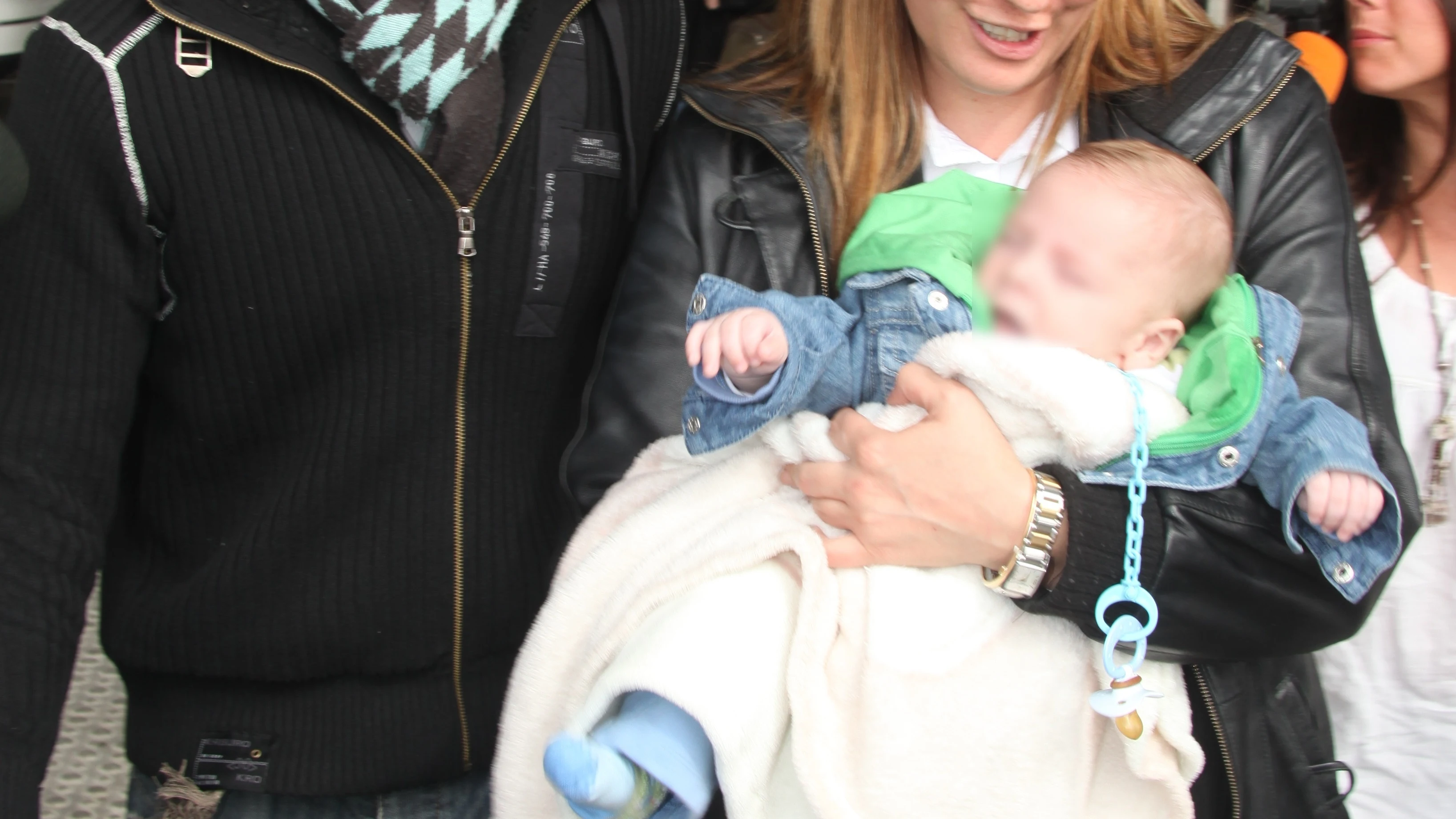 Antonio Tejado y Rosario Mohedano con su hijo Antonio Tejado y Rosario Mohedano con su hijo
