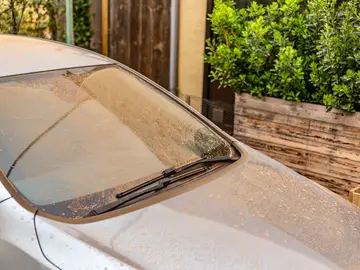 Lluvia de barro sobre un coche (Archivo)