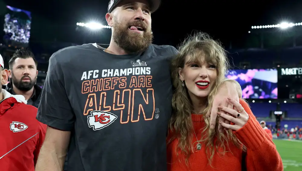 Travis Kalce y Taylor Swift en la Super Bowl