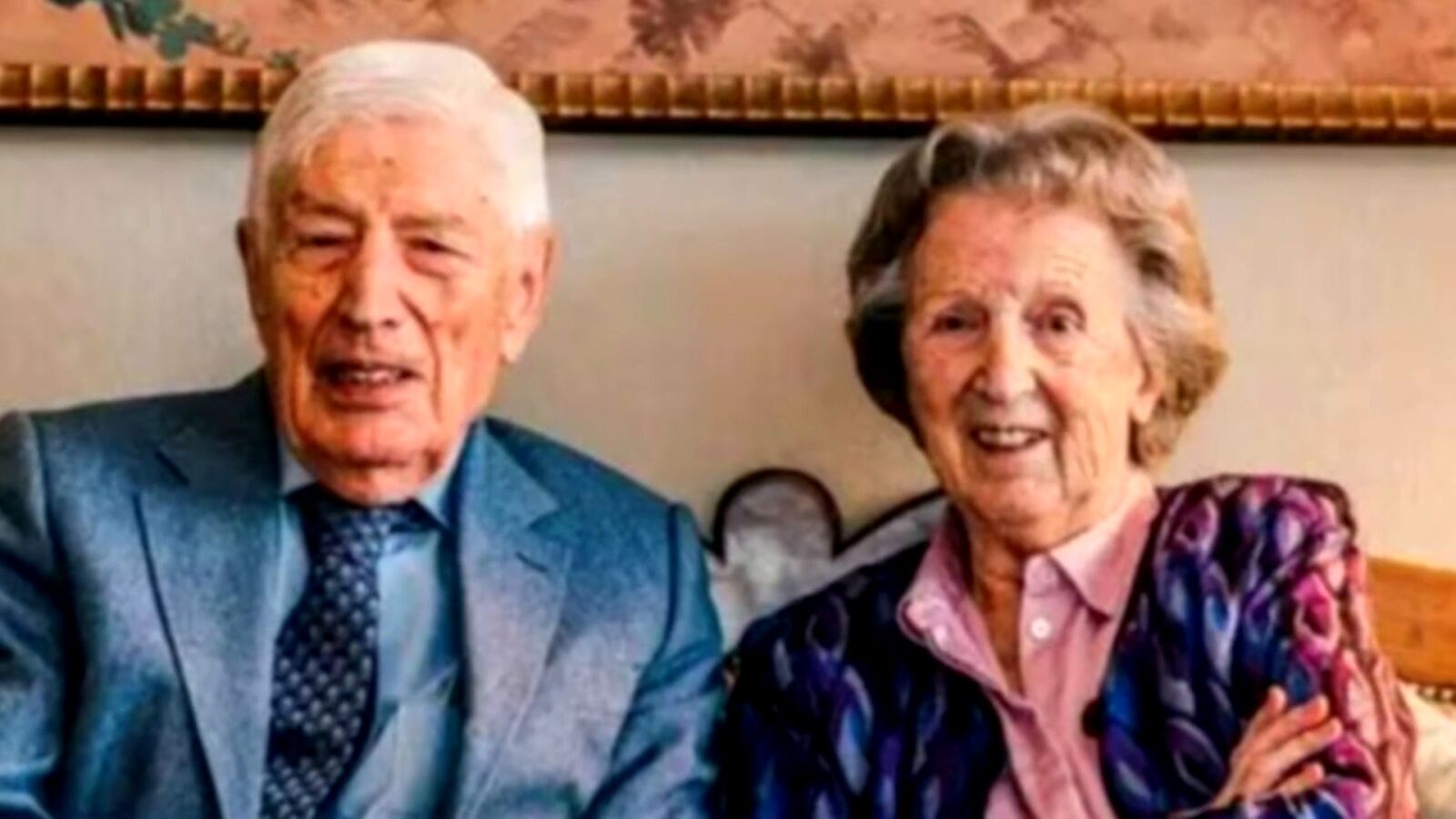 Mueren el ex primer ministro de Países Bajos y su esposa cogidos de la mano en una eutanasia conjunta