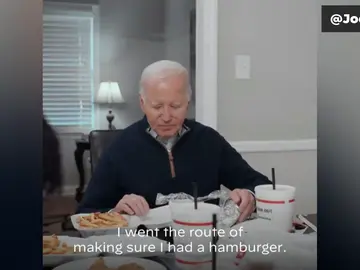 El vídeo de Biden comiendo hamburguesas El vídeo de Biden comiendo hamburguesas