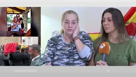 La madre y la hermana de Miguel Ángel, asesinado en Barbate. La madre y la hermana de Miguel Ángel, asesinado en Barbate.