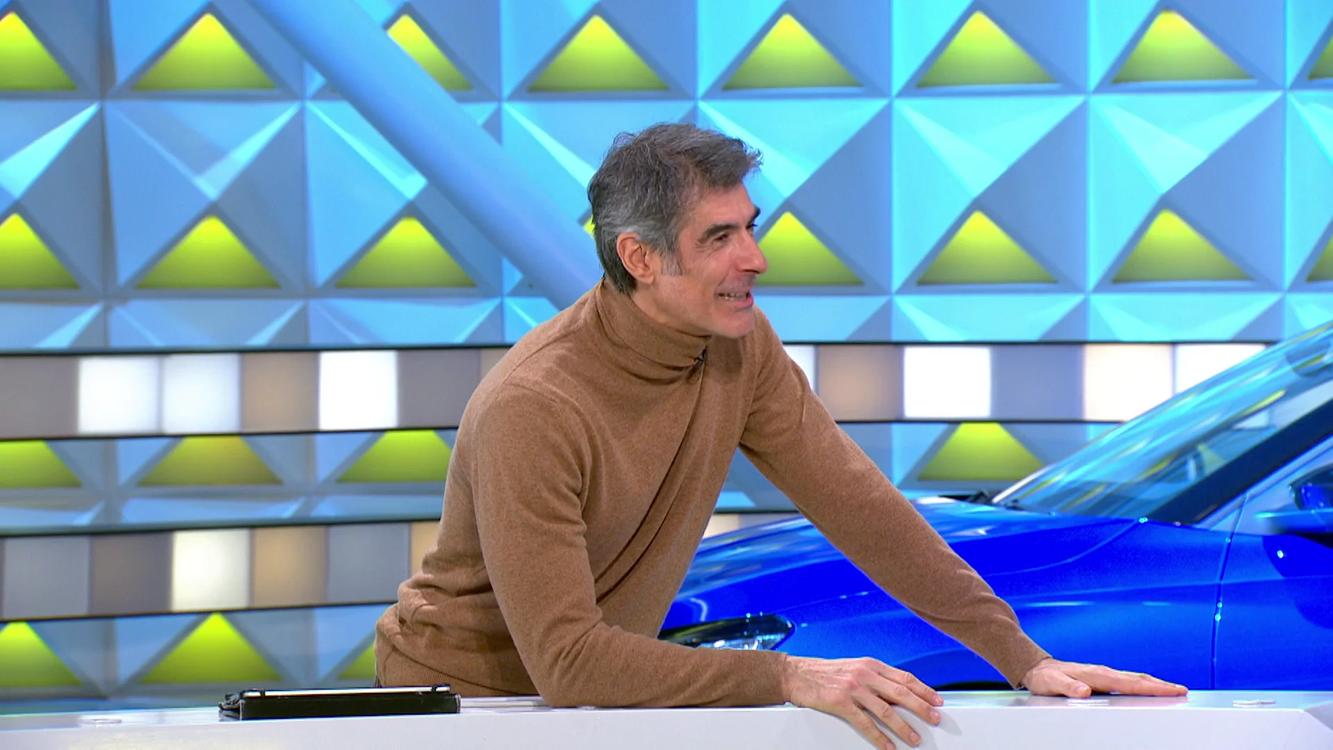 "¡Vamos a ver una cosa!" La 'regañina' de Jorge Fernández a un concursante de La ruleta "¡Vamos a ver una cosa!" La 'regañina' de Jorge Fernández a un concursante de La ruleta