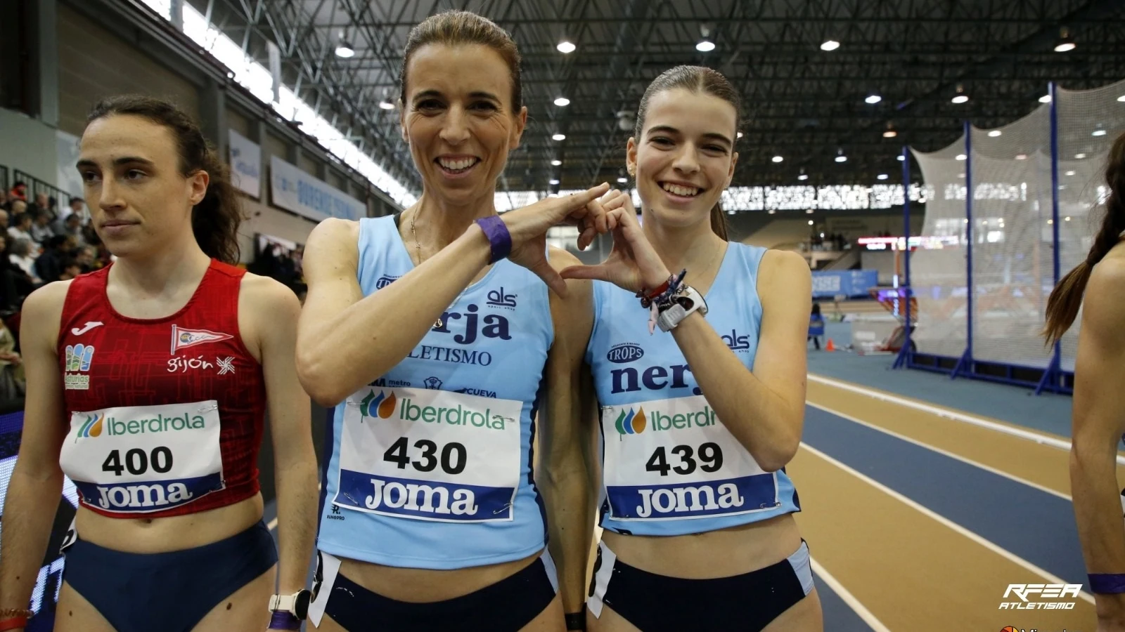 Alejandra G&aacute;lvez y Daniela Sierra, antes de la semifinal de 1.500