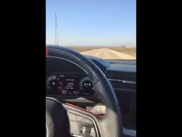 Pillan a un joven que se grabó conduciendo a 215km/h por una carretera con límite de 90km/h Pillan a un joven que se grabó conduciendo a 215km/h por una carretera con límite de 90km/h