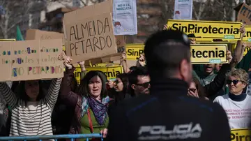 Protesta por la mascletá en Madrid