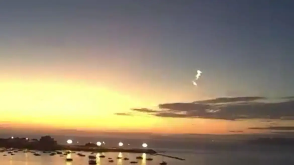 Bola de fuego sobre el cielo de Galicia Bola de fuego sobre el cielo de Galicia