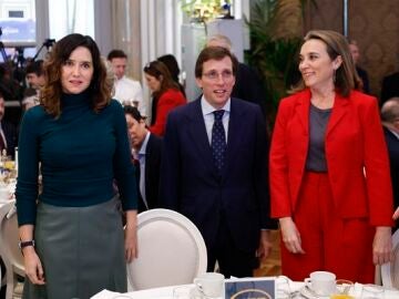 Isabel D&iacute;az Ayuso, Jos&eacute; Luis Mart&iacute;nez-Almeida y Cuca Gamarra