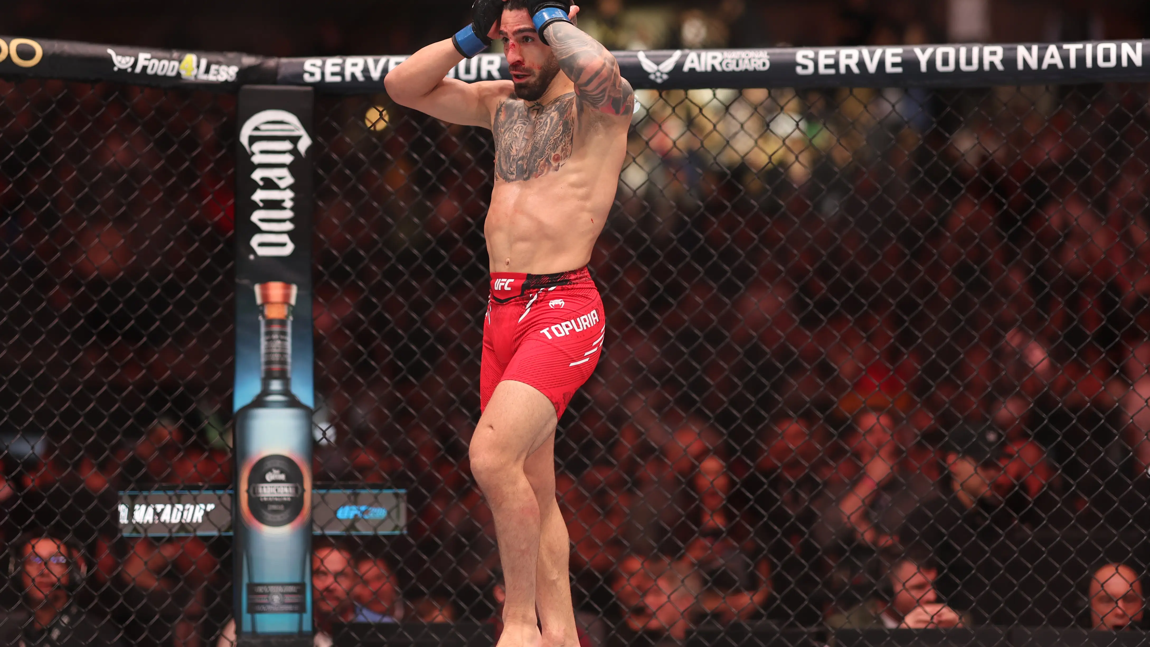 Ilia Topuria tras noquear a Alexander Volkanovski