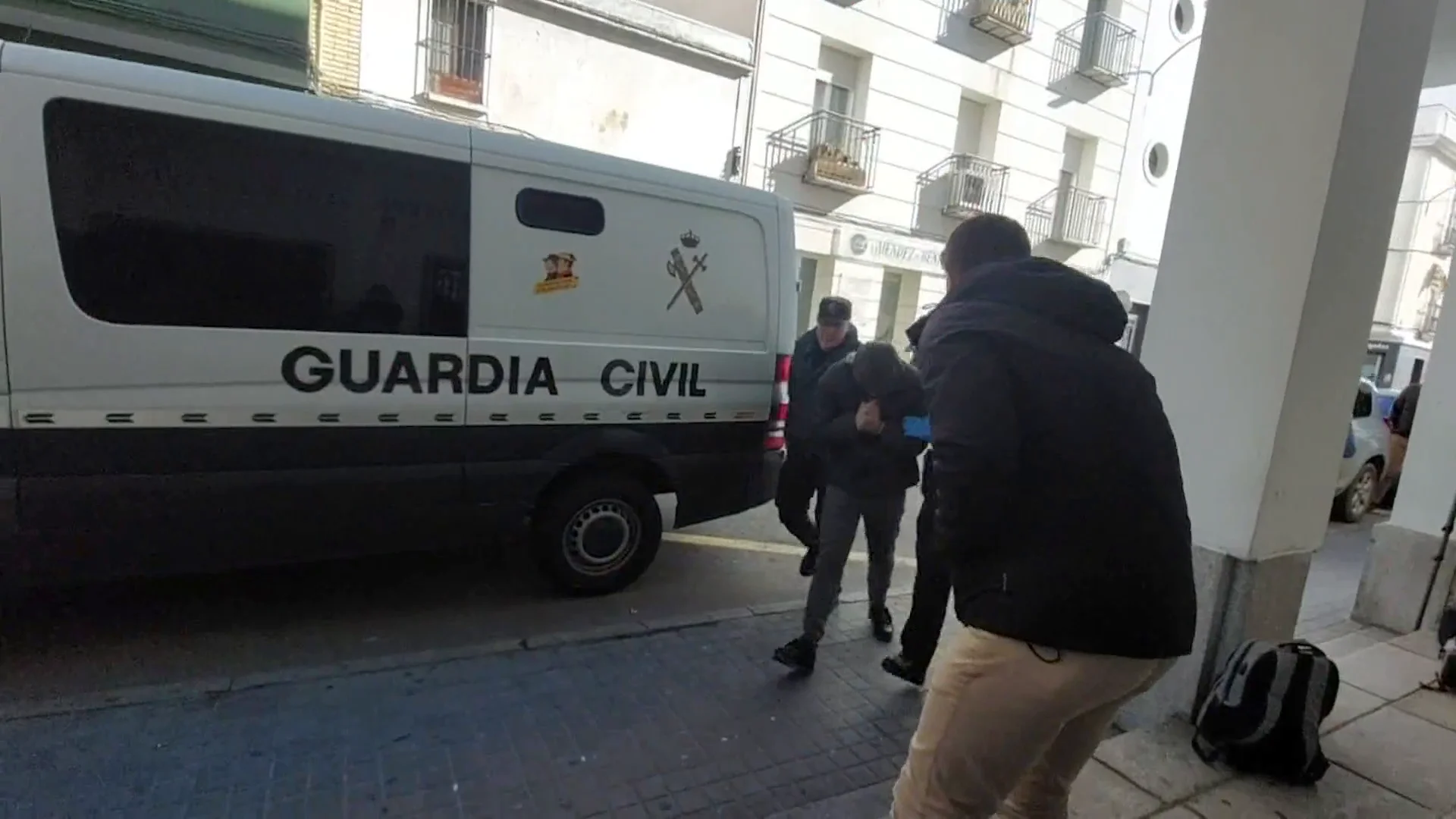Un cura y su pareja, detenidos por presunto tráfico de estupefacientes Un cura y su pareja, detenidos por presunto tráfico de estupefacientes