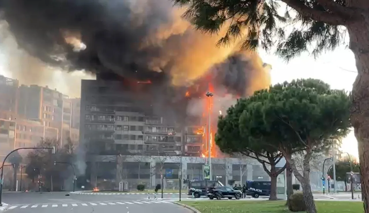 Incendio en un edificio de Valencia