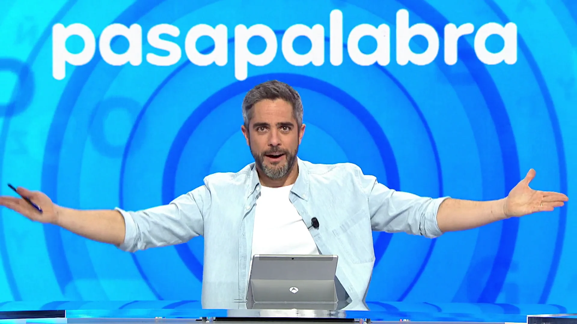 Roberto Leal alucina con el desparpajo de Moisés: “Es la primera vez que le veo dándolo todo” Roberto Leal alucina con el desparpajo de Moisés: “Es la primera vez que le veo dándolo todo”
