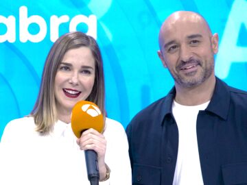 Natalia Sánchez y Alain Hernández junto con los protagonistas de Amar es para siempre, ¡se enfrentan a un test de época!