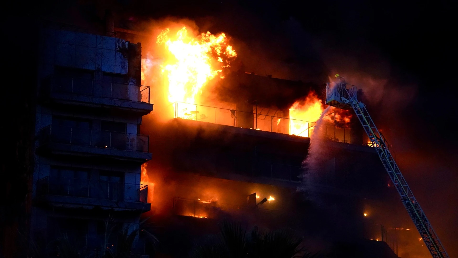 Incendio en el piso de Valencia Incendio en el piso de Valencia