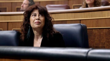 La ministra de Igualdad, Ana Redondo, en el Congreso
