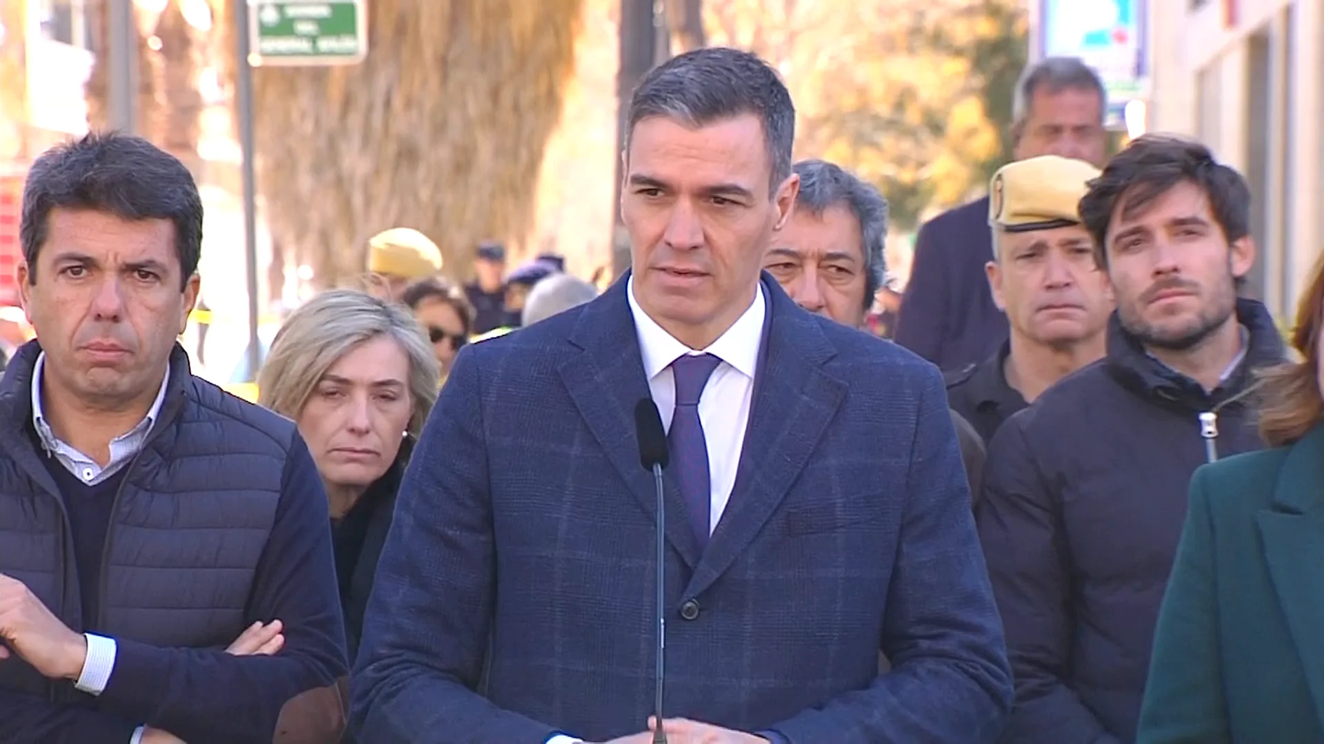 Pedro Sánchez, en Valencia tras el incendio Pedro Sánchez, en Valencia tras el incendio