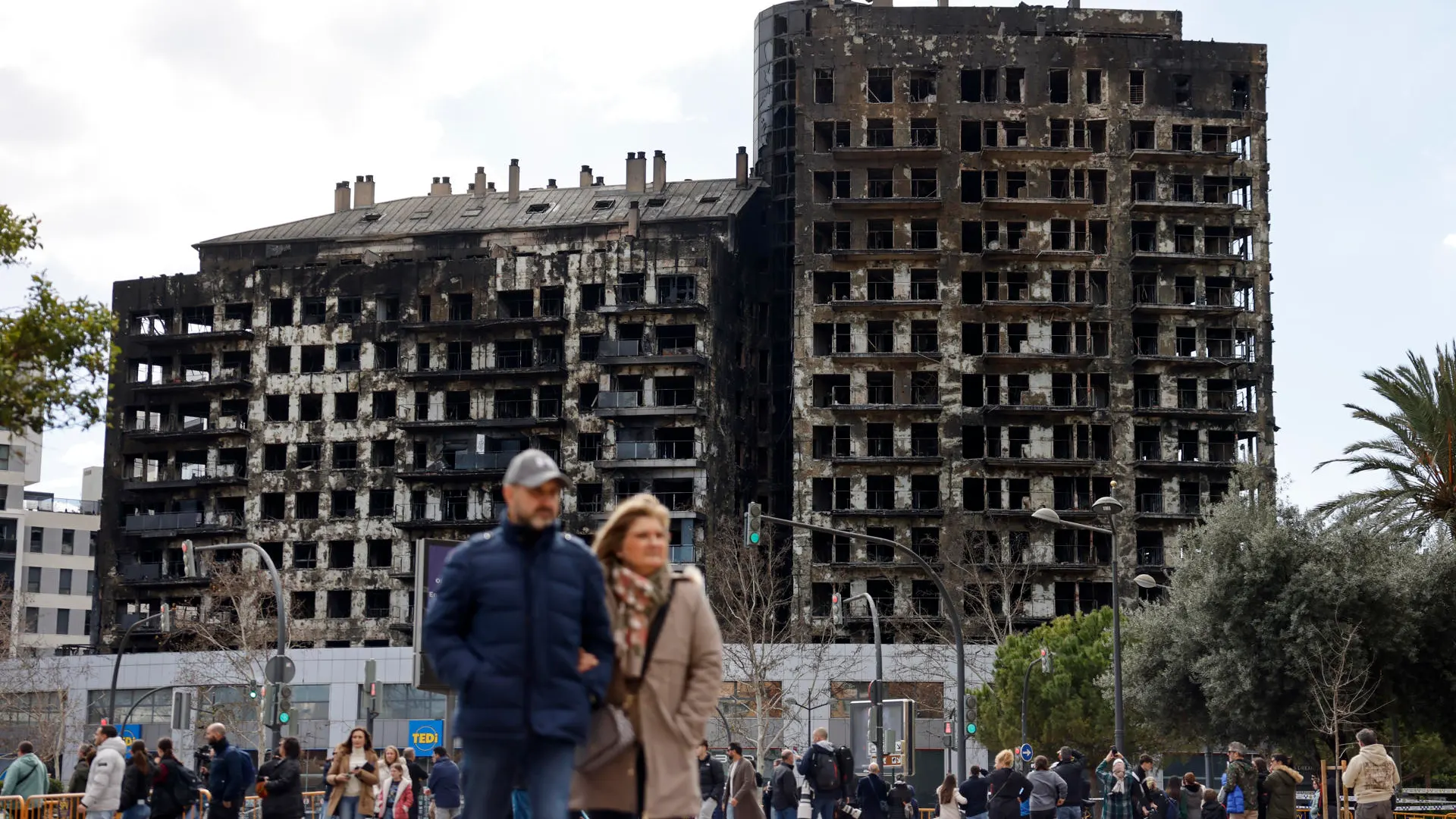 El edificio del incendio de Valencia El edificio del incendio de Valencia