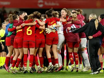 Las jugadoras de la Selección Española celebran su victoria ante Países Bajos Las jugadoras de la Selección Española celebran su victoria ante Países Bajos