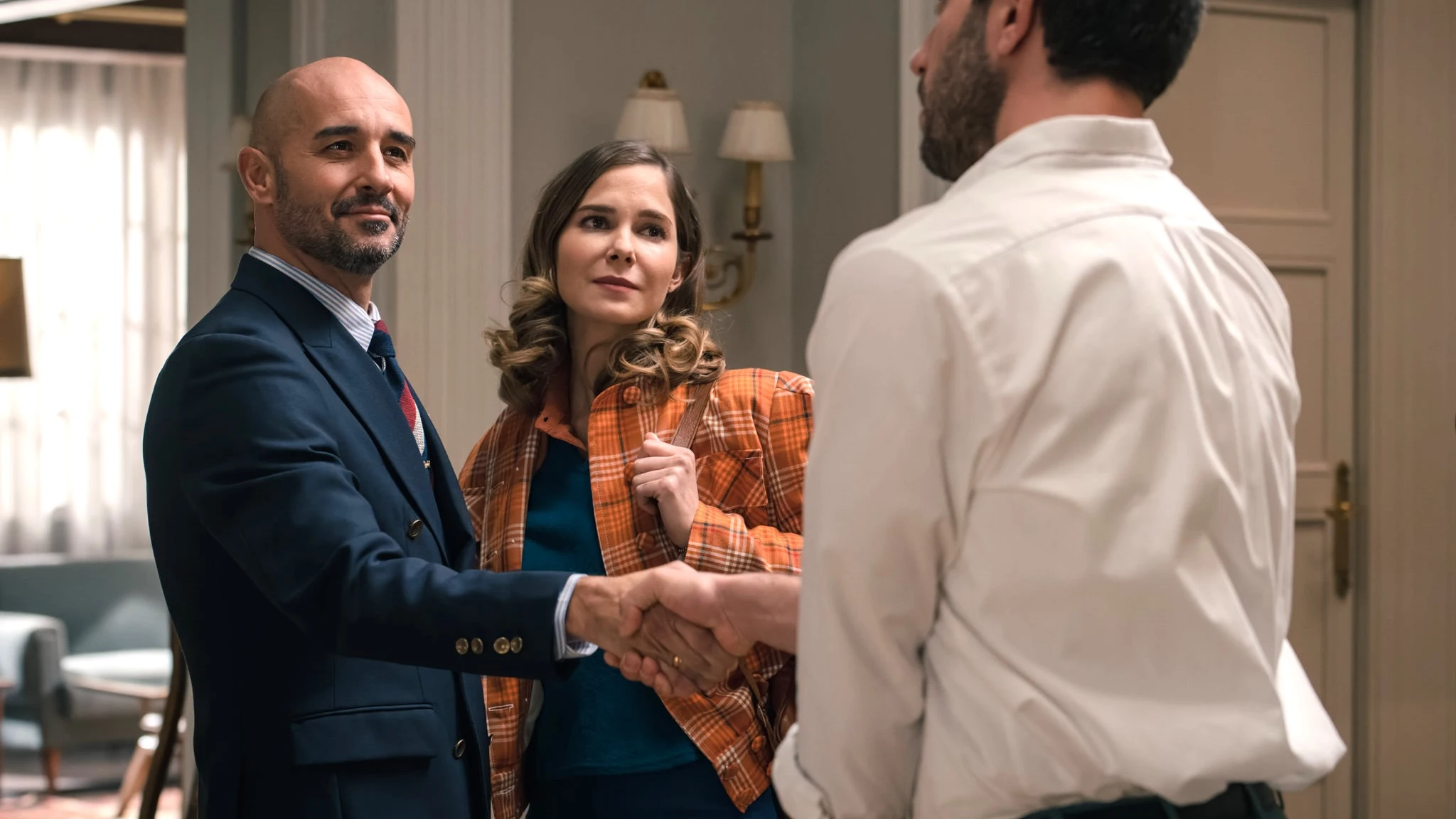 Andrés y Begoña fingen delante de Jesús y él desprecia a su hermano Andrés y Begoña fingen delante de Jesús y él desprecia a su hermano