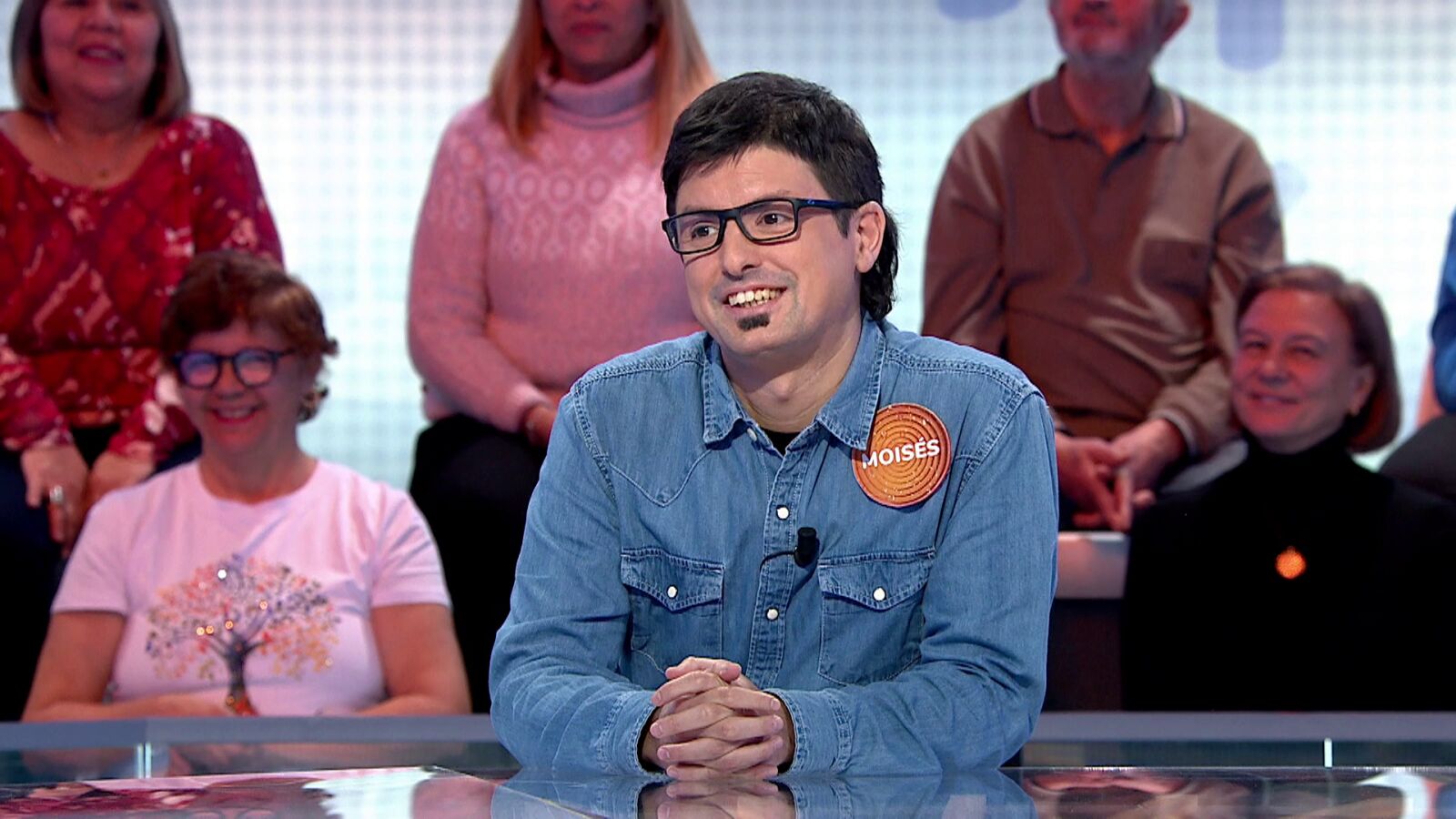 “Pensé que no te atreverías”: La sorprendente reacción de Roberto Leal al chiste de Moisés