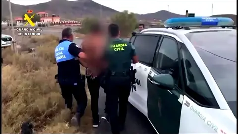 Momento de la detención del preso fugado en Canarias Momento de la detención del preso fugado en Canarias