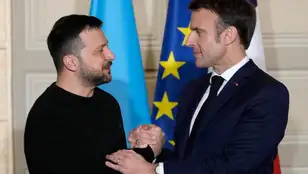 Volodímir Zelenski y Emmanuel Macron