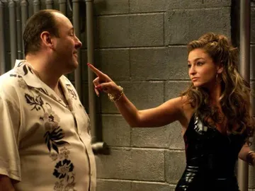 James Gandolfini y Drea de Matteo en Los Soprano James Gandolfini y Drea de Matteo en Los Soprano