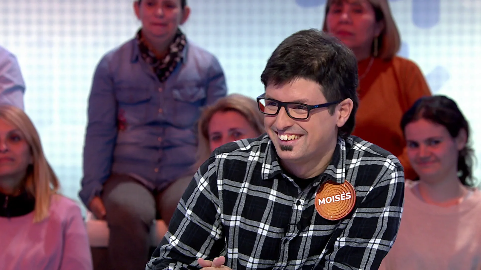 Moisés responde a la curiosa pregunta de Roberto Leal: “¿Cuándo fue tu última fiesta de pijamas?” Moisés responde a la curiosa pregunta de Roberto Leal: “¿Cuándo fue tu última fiesta de pijamas?”