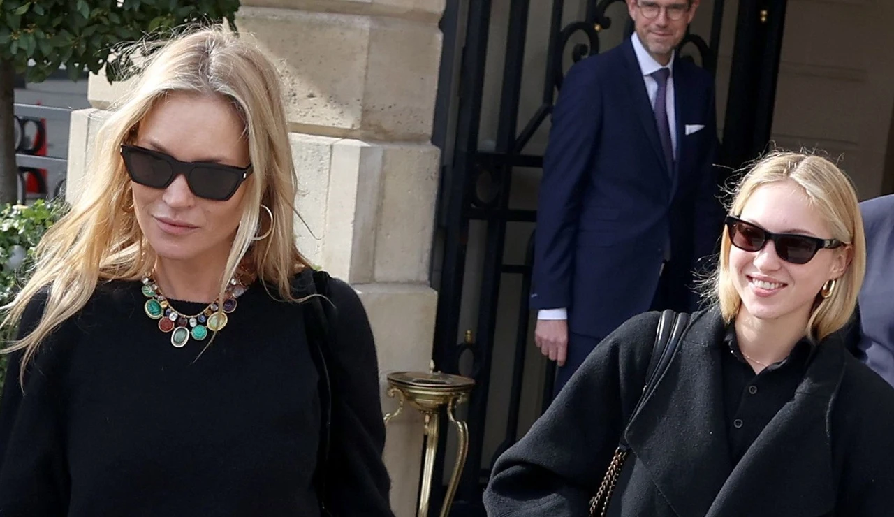 Kate Moss y su hija Lila en la Semana de la Moda de París