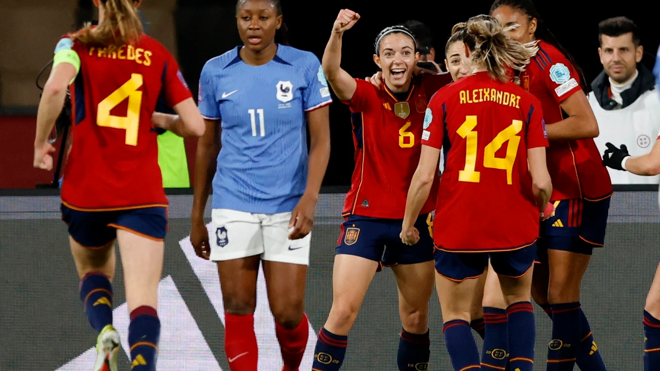Las jugadoras españolas celebran el primer gol de Aitana Bonmatí Las jugadoras españolas celebran el primer gol de Aitana Bonmatí