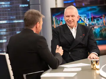 Jean-Paul Gaultier recuerda el incidente que marcó su infancia: "Me pinchó el dibujo en la espalda para hacerme sentir vergüenza" Jean-Paul Gaultier recuerda el incidente que marcó su infancia: "Me pinchó el dibujo en la espalda para hacerme sentir vergüenza"