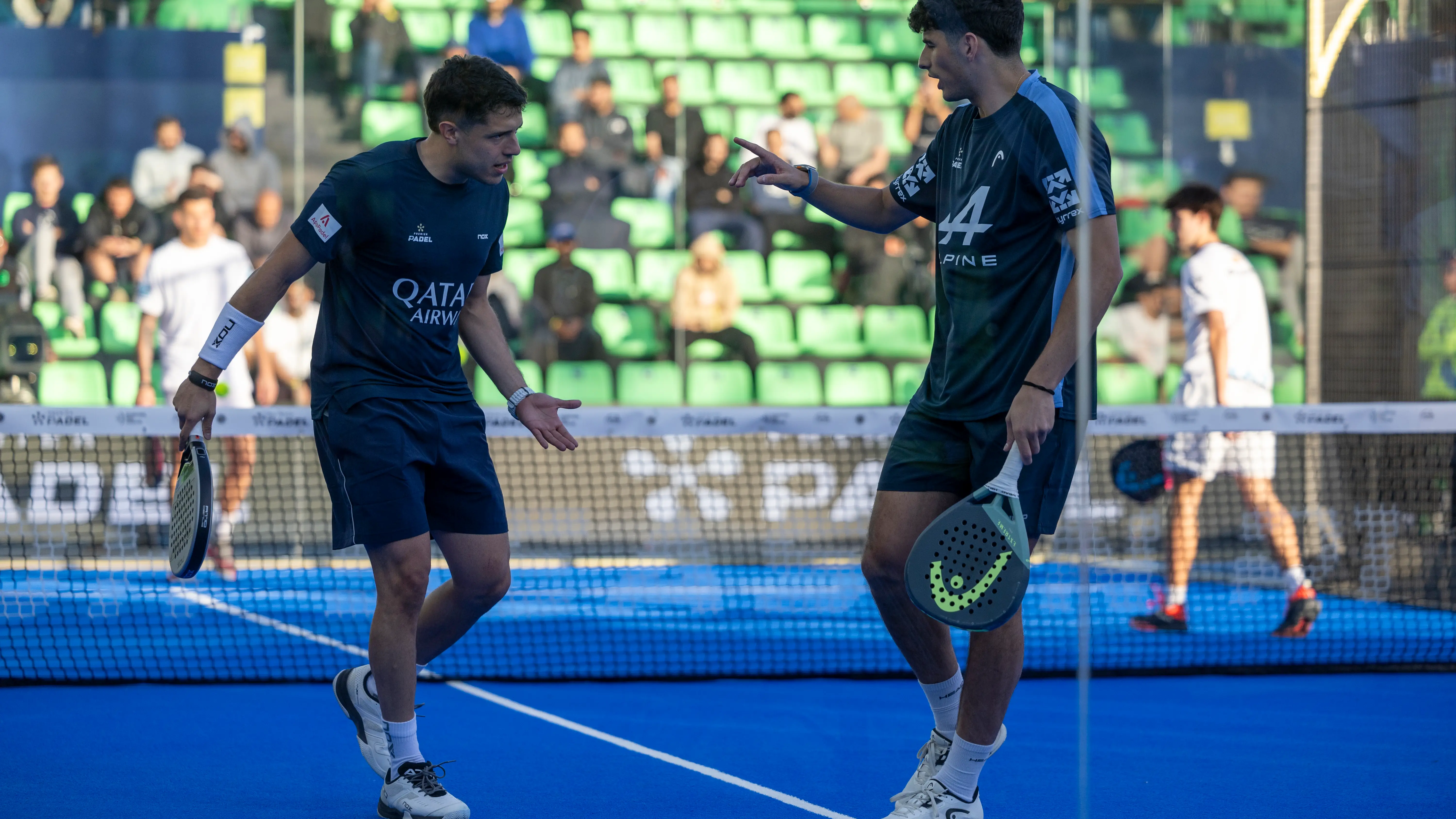 Arturo Coello y Agustín Tapia celebran un punto en el Riyadh Season P1 Arturo Coello y Agustín Tapia celebran un punto en el Riyadh Season P1