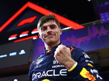 Verstappen, pole en Bahréin con Sainz y Alonso en la pelea