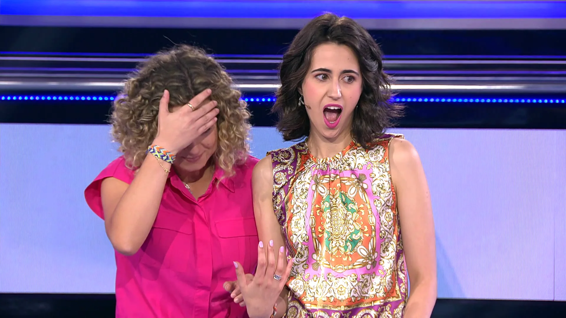 ¡Qué dolor! Un canguro casi deja a Sofía y Esther fuera de juego ¡Qué dolor! Un canguro casi deja a Sofía y Esther fuera de juego