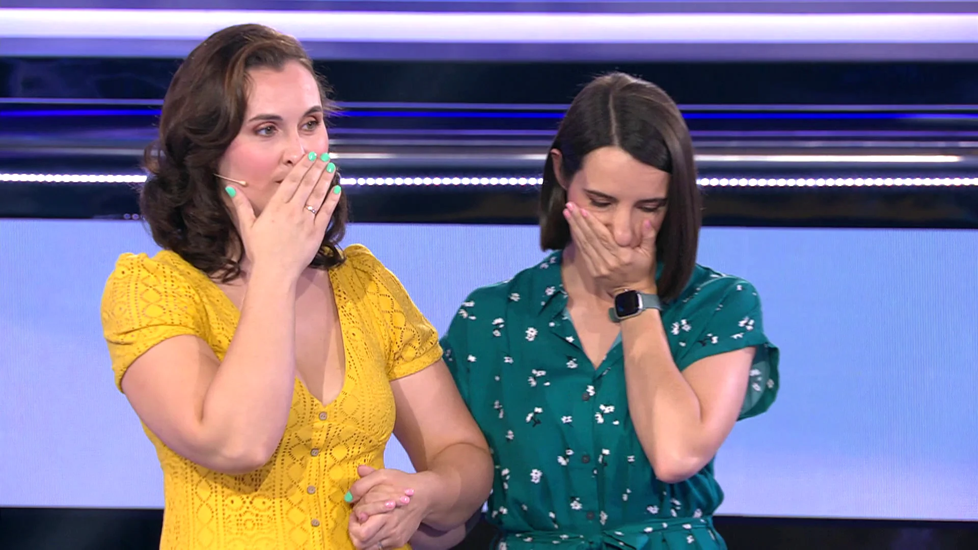 ¿Las concursantes más breves de la historia? ¡Laura e Iciar pierden el millón en la primera pregunta! ¿Las concursantes más breves de la historia? ¡Laura e Iciar pierden el millón en la primera pregunta!