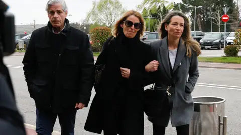 Mónica Martín Luque acude al tanatorio para despedirse de Fernando Góme-Acebo Mónica Martín Luque acude al tanatorio para despedirse de Fernando Góme-Acebo