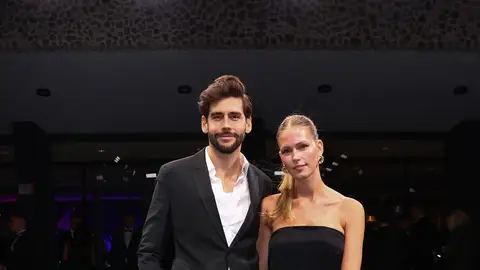 Álvaro Soler y Melanie Kroll Álvaro Soler y Melanie Kroll