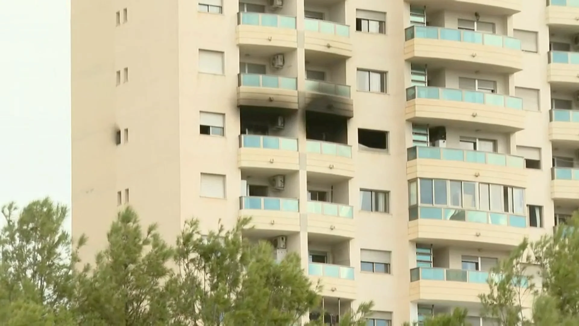 Edificio incendiado en Villajoyosa