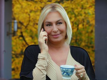 Feride invita a Şahika a una cena familiar&hellip; &iexcl;para presentarle a &Ccedil;ağatay!