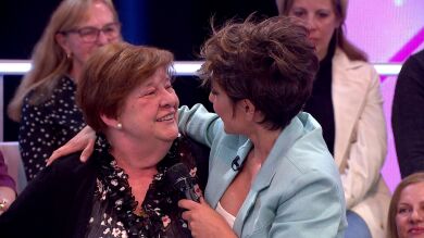 El emotivo reencuentro de Sonsoles Ónega con una madre que perdió a su hijo en el 11-M: 