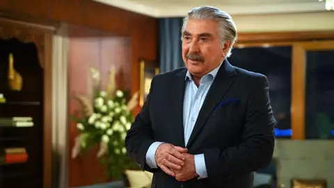 Hasan Ali en el capítulo 92 de Pecado Original Hasan Ali en el capítulo 92 de Pecado Original