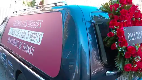 Coche fúnebre en Barcelona. Coche fúnebre en Barcelona.