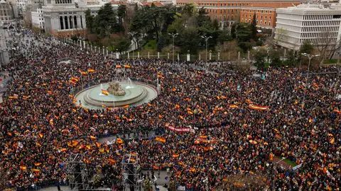 Foros y asociaciones cívicas han convocado este sábado una manifestación en Madrid 