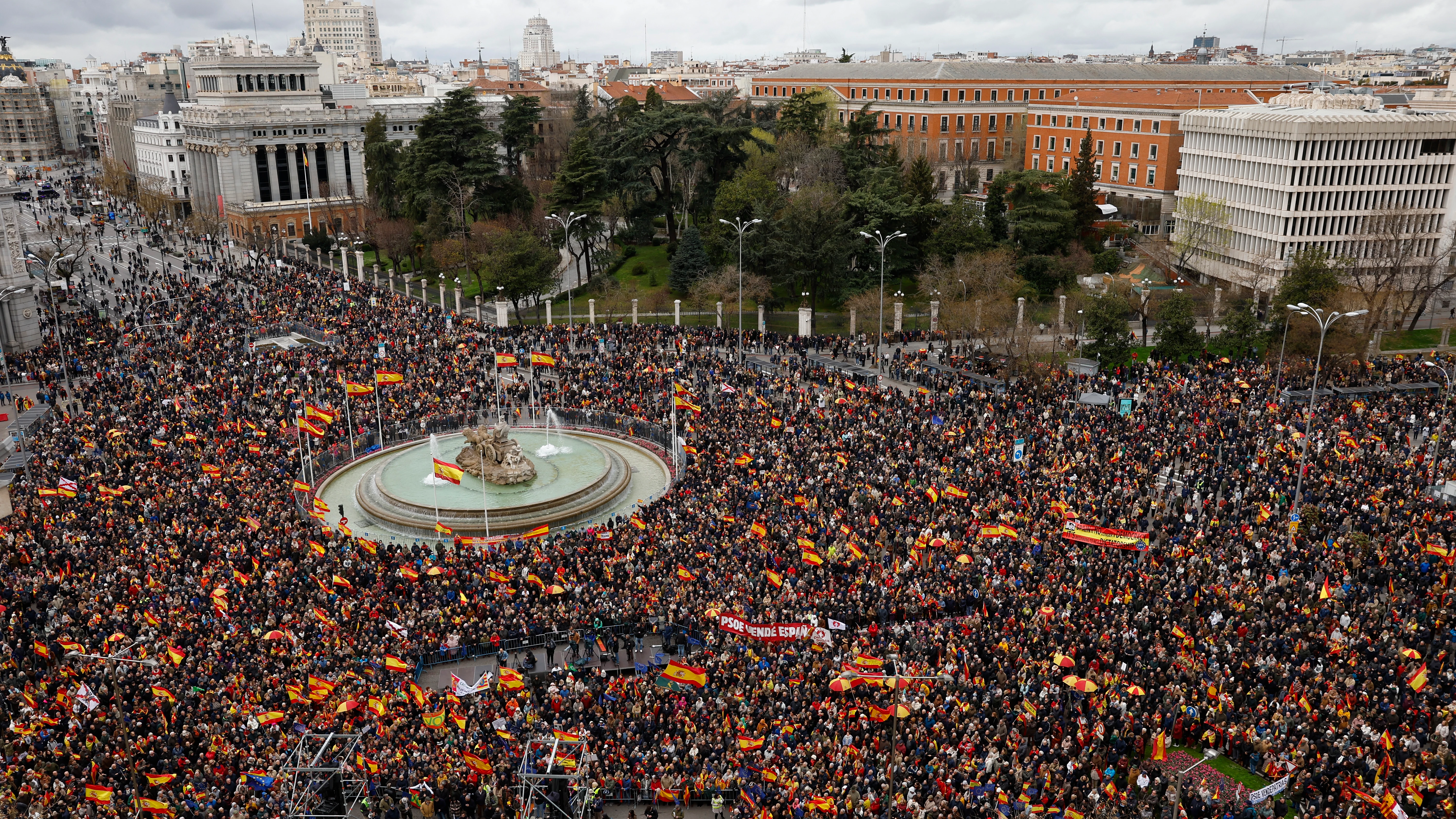 Foros y asociaciones cívicas han convocado este sábado una manifestación en Madrid Foros y asociaciones cívicas han convocado este sábado una manifestación en Madrid