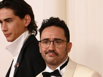 Enzo Vogrincic y Bayona en los Oscar 2024