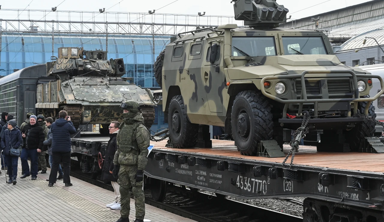 Rusia produce armas a un ritmo frenético mientras los envíos a Ucrania se retrasan