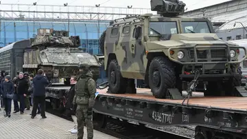 Rusia produce armas a un ritmo frenético mientras los envíos a Ucrania se retrasan Rusia produce armas a un ritmo frenético mientras los envíos a Ucrania se retrasan