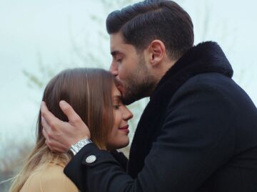 &iexcl;Sorpresa! &Ccedil;ağatay y Yildiz deciden casarse para evitar que sus familias los separen 