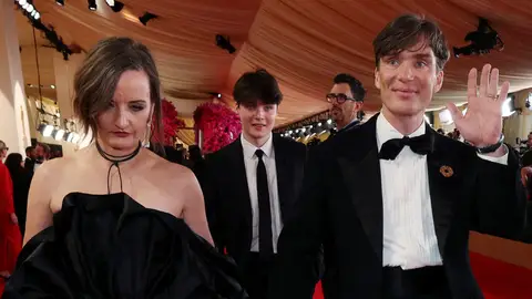 Cillian Murphy con su mujer Yvonne McGuinness y su hijo Malachy en los Oscar 2024 Cillian Murphy con su mujer Yvonne McGuinness y su hijo Malachy en los Oscar 2024