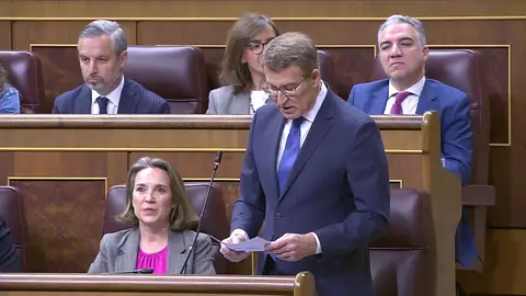 Pedro Sánchez exige a Feijóo la dimisión de Isabel Díaz Ayuso y el líder del PP le pide que "no encienda el ventilador" ante el caso Koldo Pedro Sánchez exige a Feijóo la dimisión de Isabel Díaz Ayuso y el líder del PP le pide que "no encienda el ventilador" ante el caso Koldo